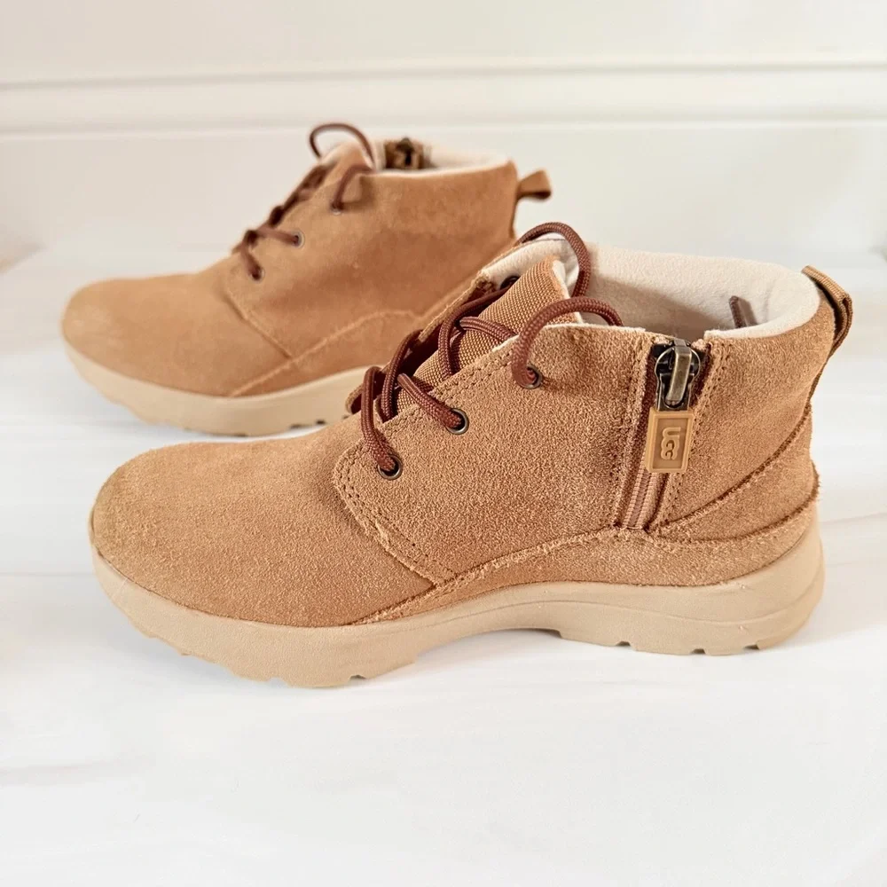 UGG Kids Canoe III Weather Boots | Chestnut Suede | Little Boy Sz 1 | Waterproof